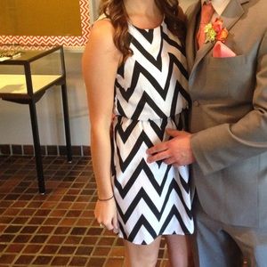 Black and White Patterned Elastic Waist Dress